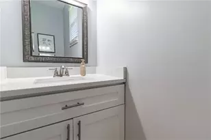 8049 Plantation Dr, West Chester Twp, OH 45069 - Photo 19
