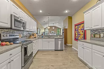 124 Abbey Drive, Springboro, OH 45066 - Photo 11