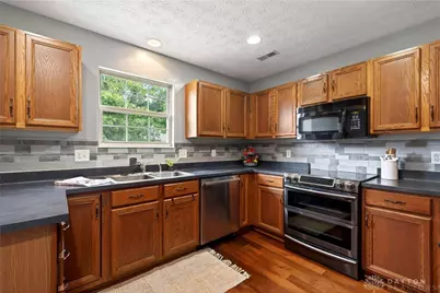 3927 Augusta Road, Miami Township, OH 45342 - Photo 13