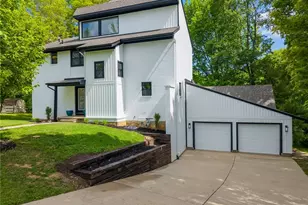 2410 Christalee Dr, Beavercreek, OH 45434 - Photo 3