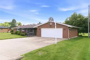 3071 Axe Dr, Bath Twp, OH 45324 - Photo 3