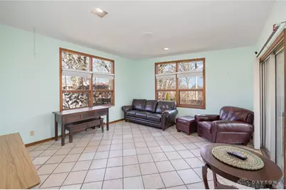 519 Valewood Lane, Dayton, OH 45405 - Photo 7