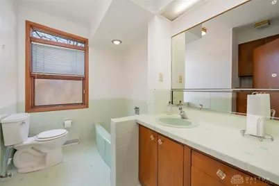 519 Valewood Lane, Dayton, OH 45405 - Photo 9