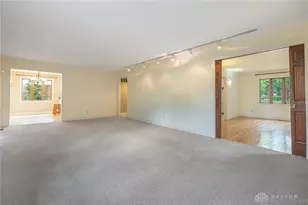 215 Beverly Pl, Oakwood, OH 45419 - Photo 9