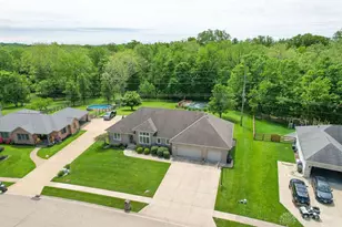 517 Trey Ct, Germantown, OH 45327 - Photo 3