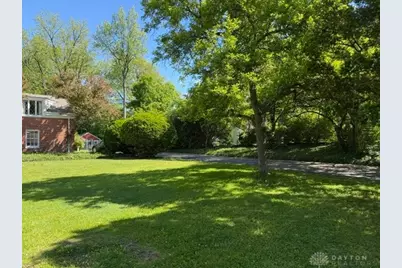 221 Grandon Road, Oakwood, OH 45419 - Photo 3