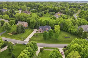 8165 Old Woods Ct, Clearcreek Twp, OH 45066 - Photo 7