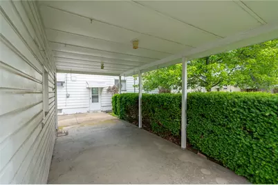 582 Travis Drive, Dayton, OH 45431 - Photo 9