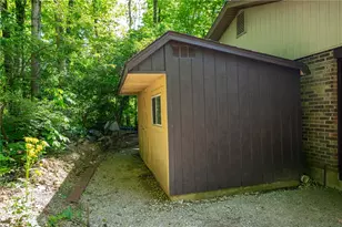8951 Deep Forest Ln, Washington Twp, OH 45458 - Photo 43