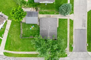 1189 Share Dr, Riverside, OH 45432 - Photo 9