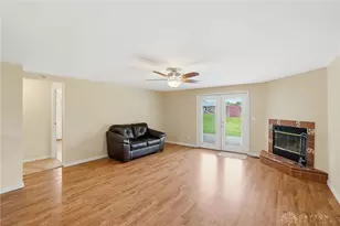 6824 Laurelview Dr, Huber Heights, OH 45424 - Photo 15