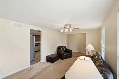 6824 Laurelview Drive, Huber Heights, OH 45424 - Photo 9