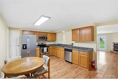 6824 Laurelview Drive, Huber Heights, OH 45424 - Photo 11