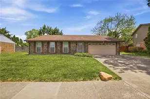 6824 Laurelview Dr, Huber Heights, OH 45424 - Photo 1