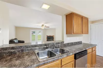 6824 Laurelview Drive, Huber Heights, OH 45424 - Photo 13