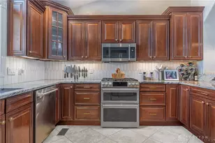 9542 Paragon Mills Ln, Washington Twp, OH 45458 - Photo 13