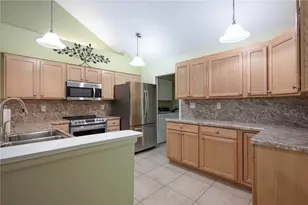 1532 Turnberry Village Dr, Washington Twp, OH 45458 - Photo 11