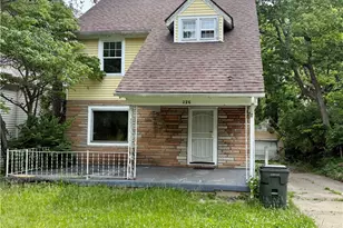 226 Sandalwood Dr, Dayton, OH 45405 - Photo 1