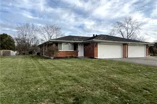 8774 Shadycreek Dr, Centerville, OH 45458 - Photo 1