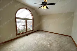 6353 Charlotte Ct, Huber Heights, OH 45424 - Photo 5