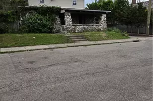 215 Edmund St, Dayton, OH 45404 - Photo 1