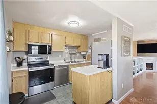 1835 Statehouse Ct, Sugarcreek Twp, OH 45305 - Photo 7