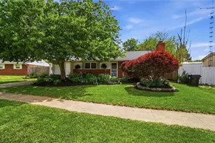 420 Falcon Dr, New Carlisle, OH 45344 - Photo 7