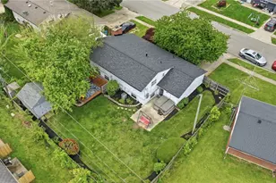 420 Falcon Dr, New Carlisle, OH 45344 - Photo 3