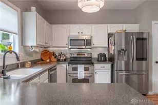 10075 Pebblestone Dr, Washington Twp, OH 45458 - Photo 11