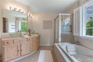 10075 Pebblestone Dr, Washington Twp, OH 45458 - Photo 33