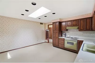 742 Greenview Drive, Tipp City, OH 45371 - Photo 17