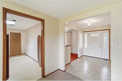 742 Greenview Drive, Tipp City, OH 45371 - Photo 15