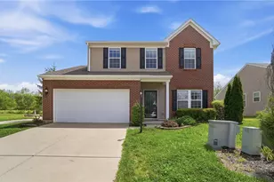 618 Chapelgate Dr, Fairborn, OH 45324 - Photo 1