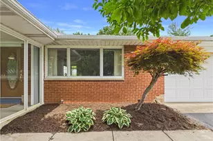 2974 Valleyview Dr, Fairborn, OH 45432 - Photo 5