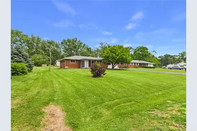 2974 Valley View Drive, Fairborn, OH 45432 - Photo 3