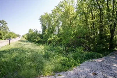 5236 Springfield Xenia Rd, Green Twp, OH 45506 - Photo 3