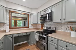 1965 Greenbriar Dr, Troy, OH 45373 - Photo 7