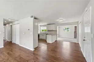 5061 Packard Dr, Huber Heights, OH 45424 - Photo 9