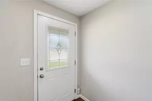 5061 Packard Dr, Huber Heights, OH 45424 - Photo 5