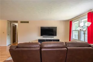 4200 Linchmere Dr, Clayton, OH 45415 - Photo 7