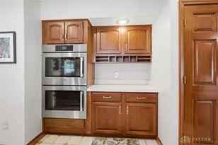 2144 Canterbury Ct, Troy, OH 45373 - Photo 17