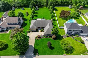 2144 Canterbury Ct, Troy, OH 45373 - Photo 3