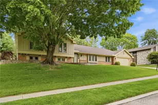 7880 John Elwood Dr, Centerville, OH 45459 - Photo 3