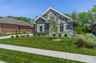 928 Millstone Dr, Tipp City, OH 45371 - Photo 3