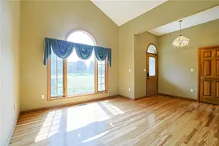 639 Deerhorn Trail, Bath Twp, OH 45387 - Photo 9