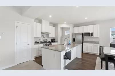 320 Chevington, Tipp City, OH 45371 - Photo 13