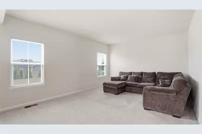 320 Chevington, Tipp City, OH 45371 - Photo 11