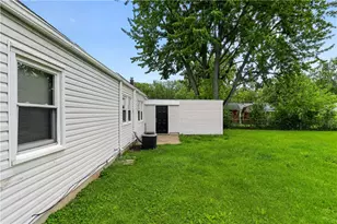2217 S Hadley Rd, Springfield, OH 45505 - Photo 7