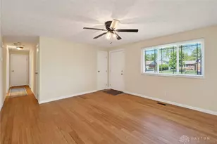 5214 Waverly St, Fairborn, OH 45324 - Photo 9