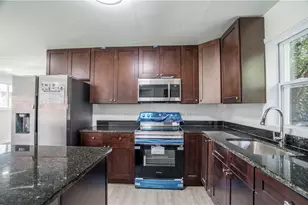 1026 Roseland Ave, Dayton, OH 45402 - Photo 13